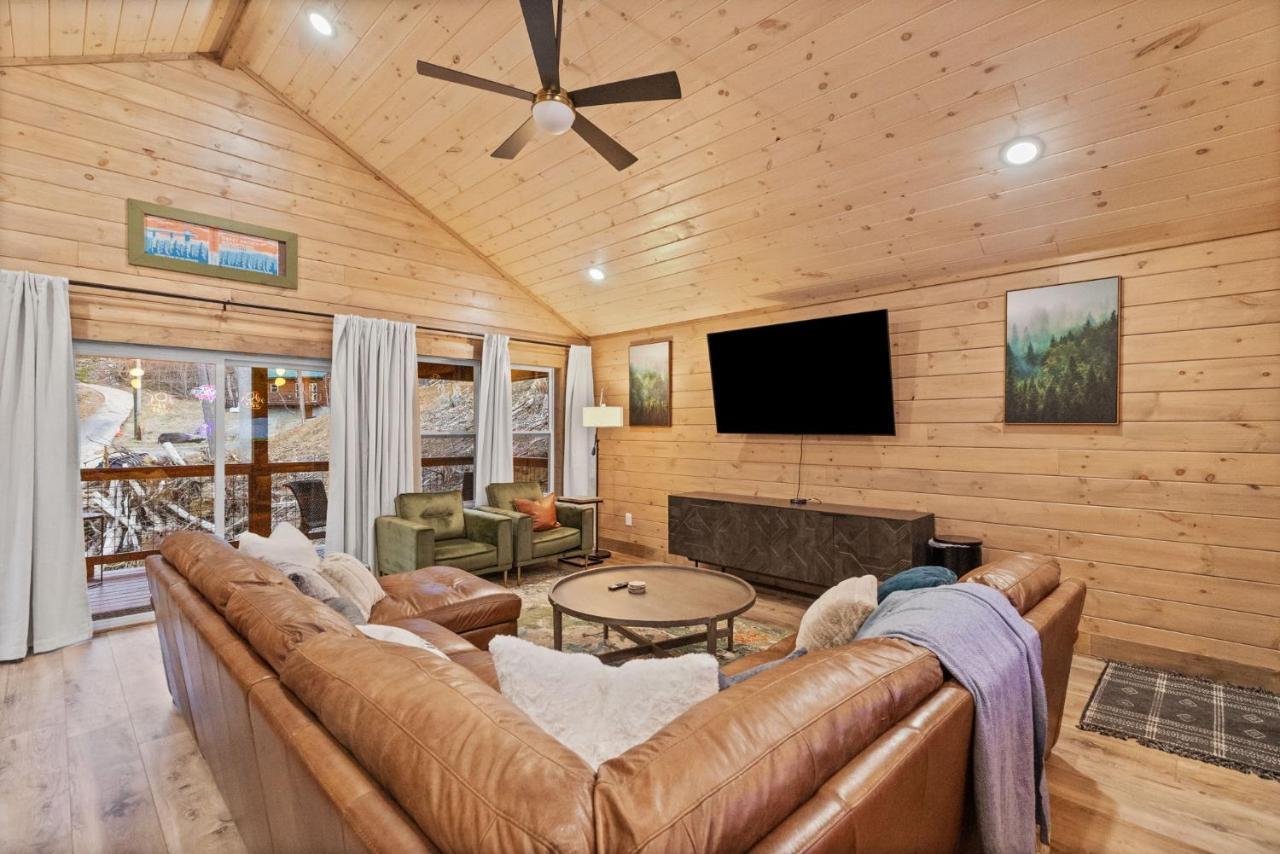 Вилла Mins To Gburg Sleeps 8 Hot Tub Arcade Area Pool Гатлинбург Экстерьер фото