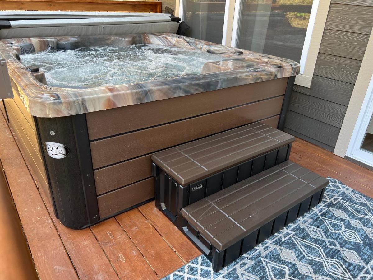 Вилла Mins To Gburg Sleeps 8 Hot Tub Arcade Area Pool Гатлинбург Экстерьер фото