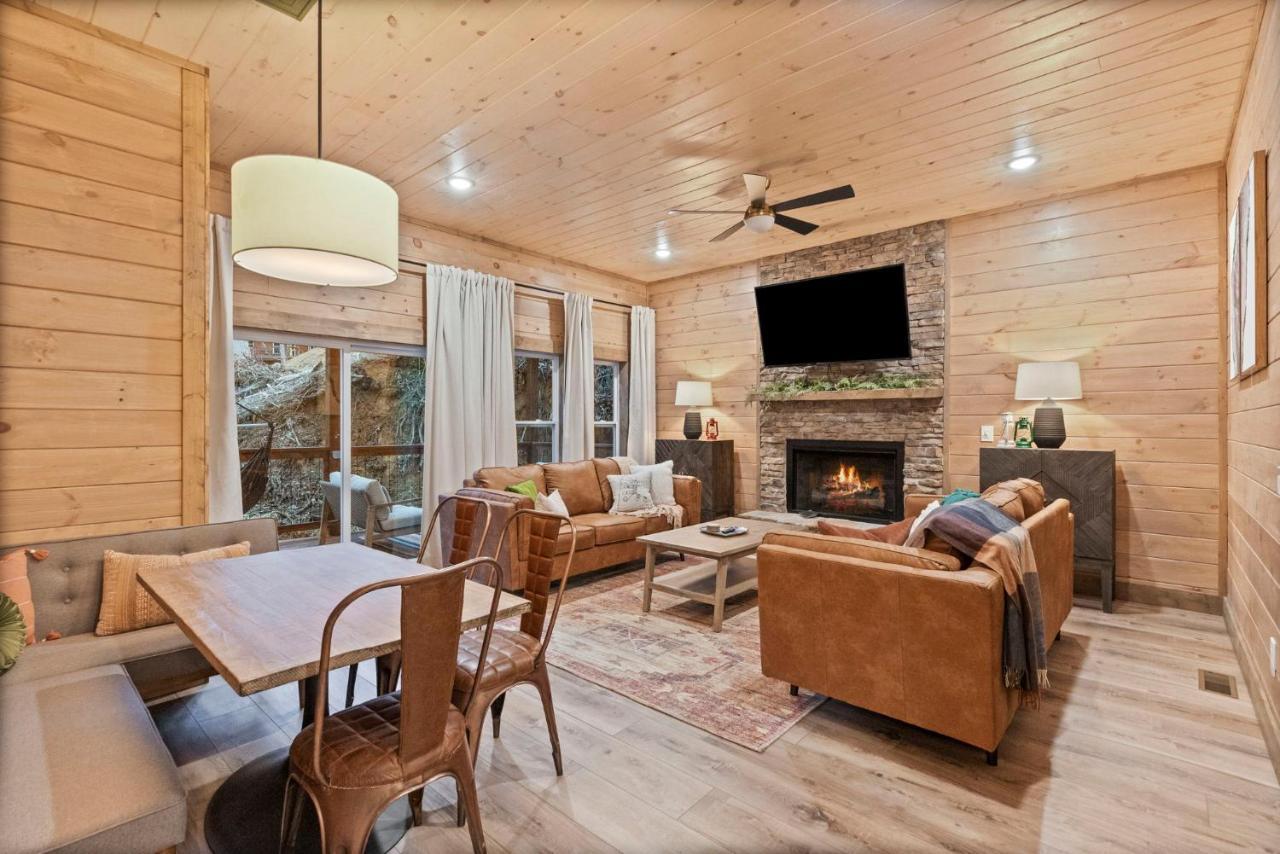 Вилла Mins To Gburg Sleeps 8 Hot Tub Arcade Area Pool Гатлинбург Экстерьер фото